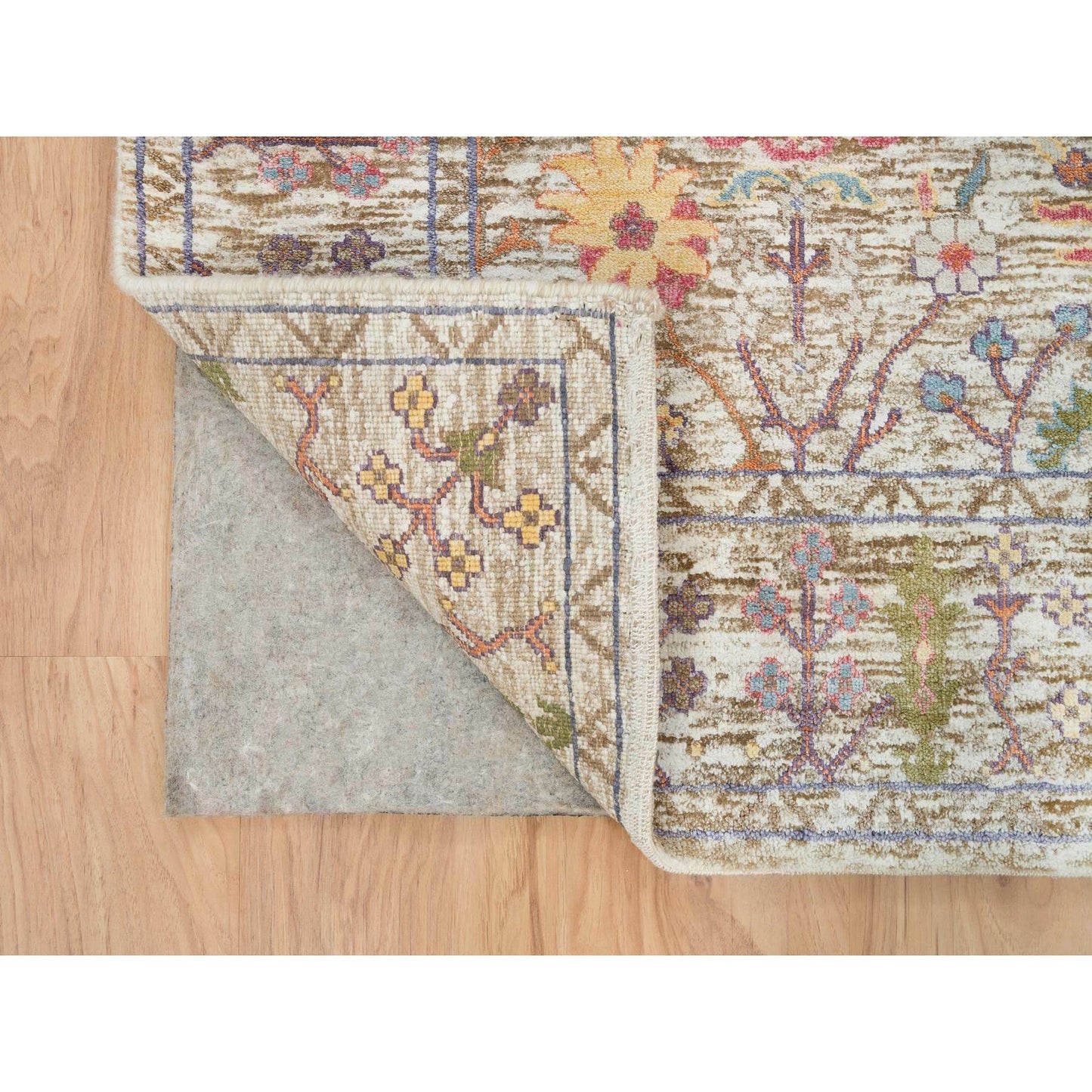 4'3"X10' Taupe Directional Vase Design Silk/Wool Hand Knotted Runner Rug