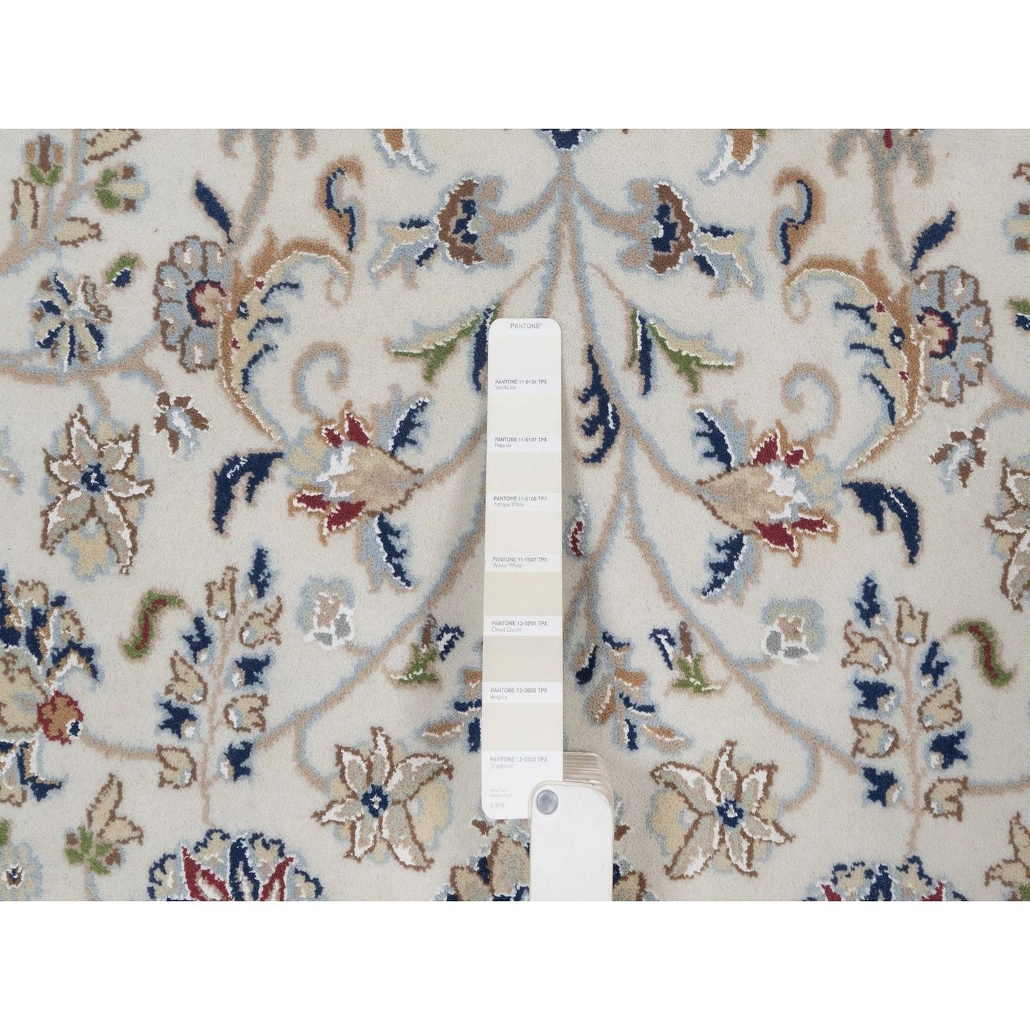 7'9"X7'9" Ivory Wool And Silk Nain Flower Design Hand Knotted Round Rug