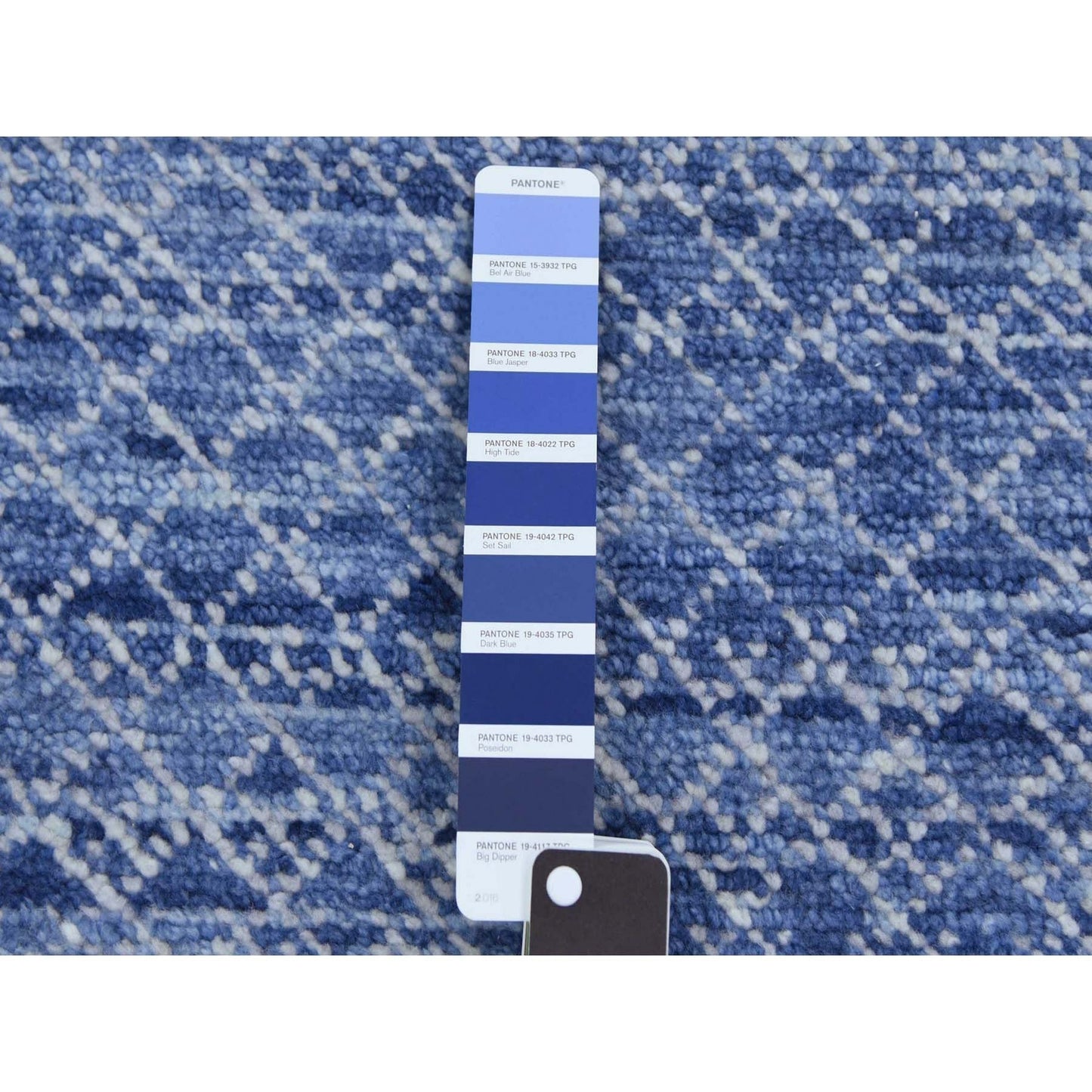 10'X14'1" Blue Modern Chiaroscuro Collection Pure Wool Hand Knotted Rug