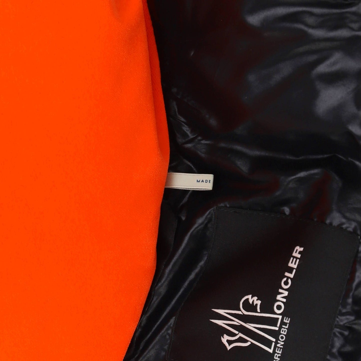 Moncler Women'S Atena Hooded Puffer Jacket Quilted Velvet With Down