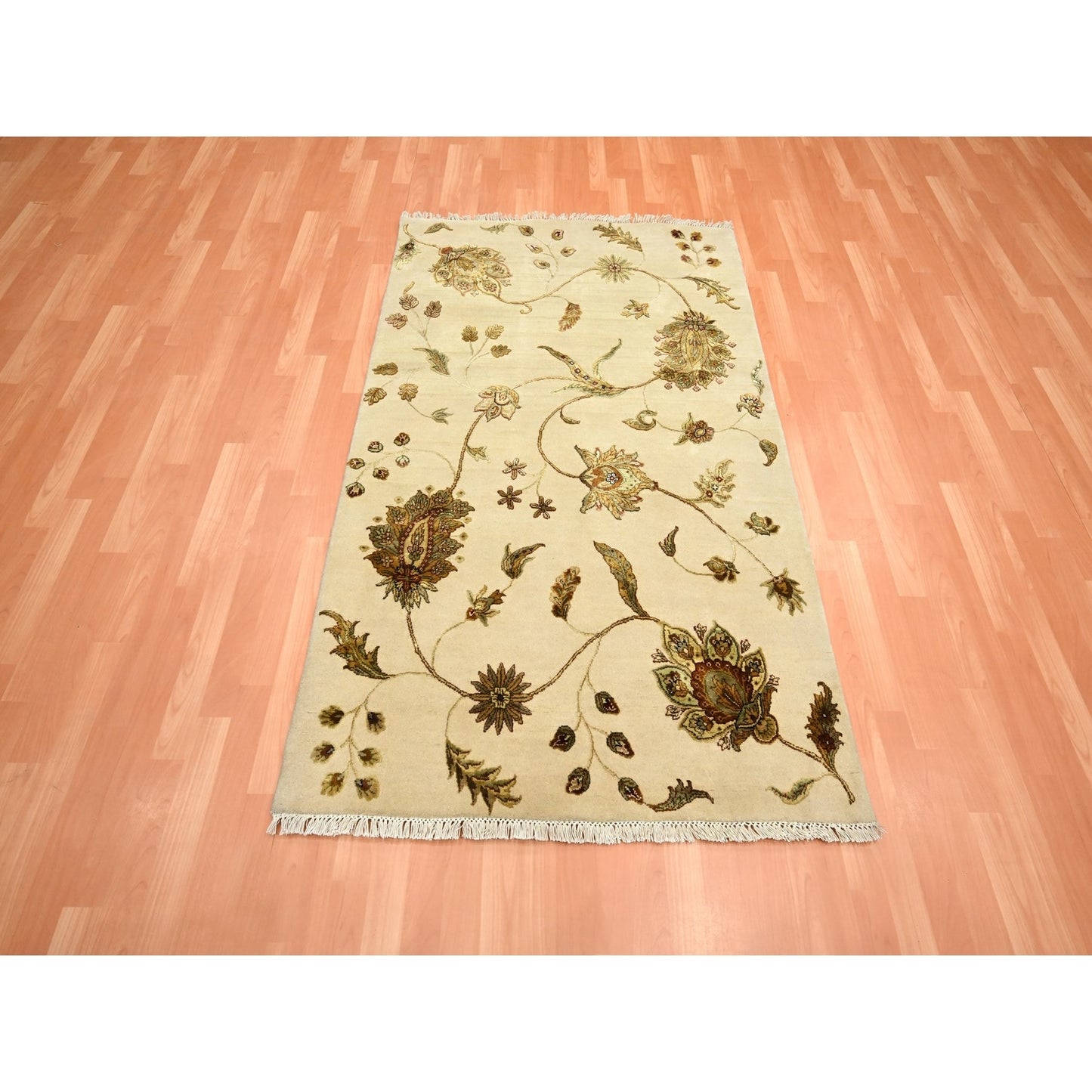 4'X6' Parchment White Botanical Design Wool And Silk Hand Knotted Rug