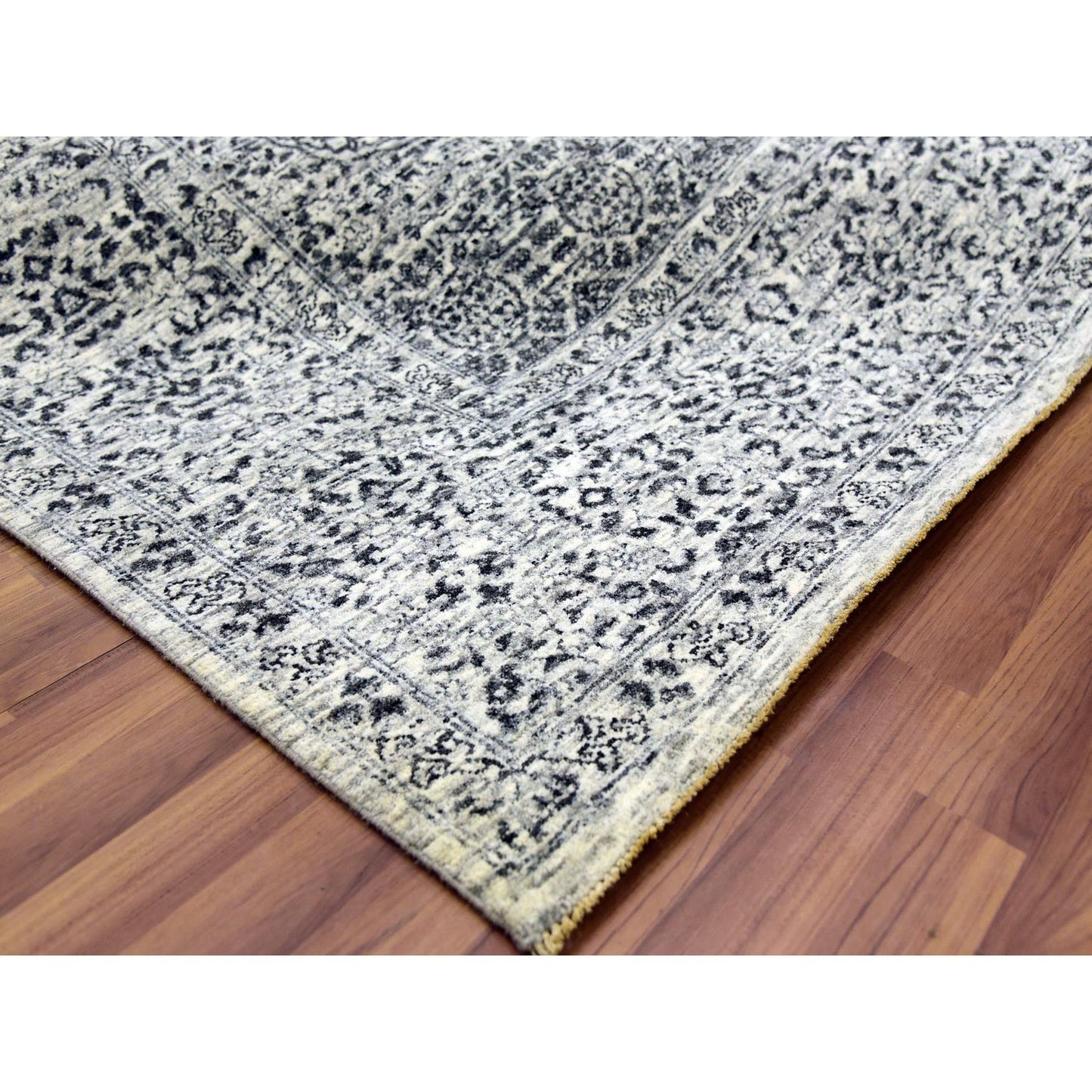 8'X9'10" White Undyed 100% Wool Hand Knotted Mamluk Dynasty Design Rug