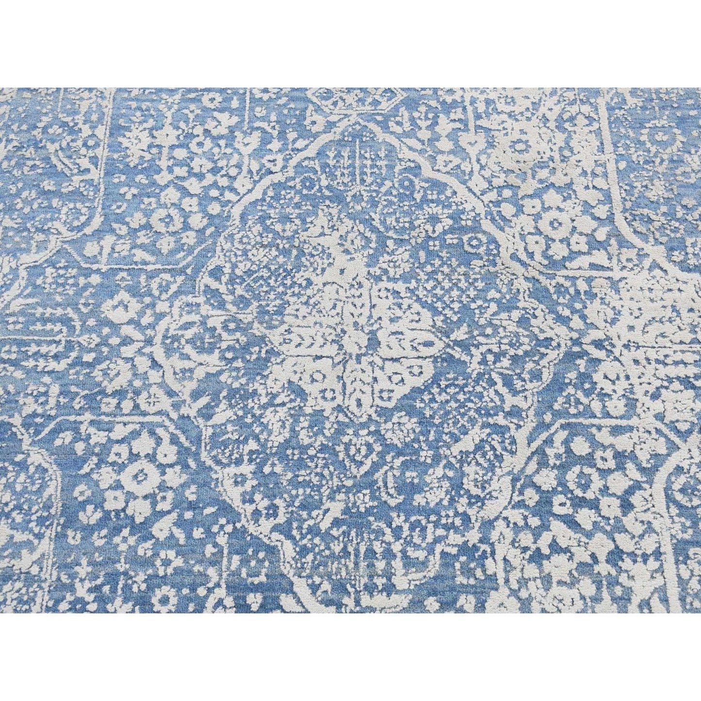 5'1"X7' Blue Wool And Silk Hand Knotted Broken Zoroastrian Design Rug