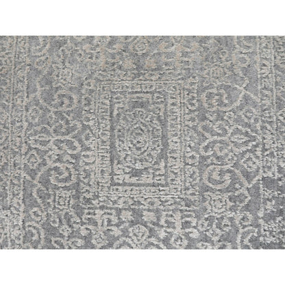 2'5"X10'2" Fine Jacquard Hand Loomed Modern Wool And Art Silk Runner Rug