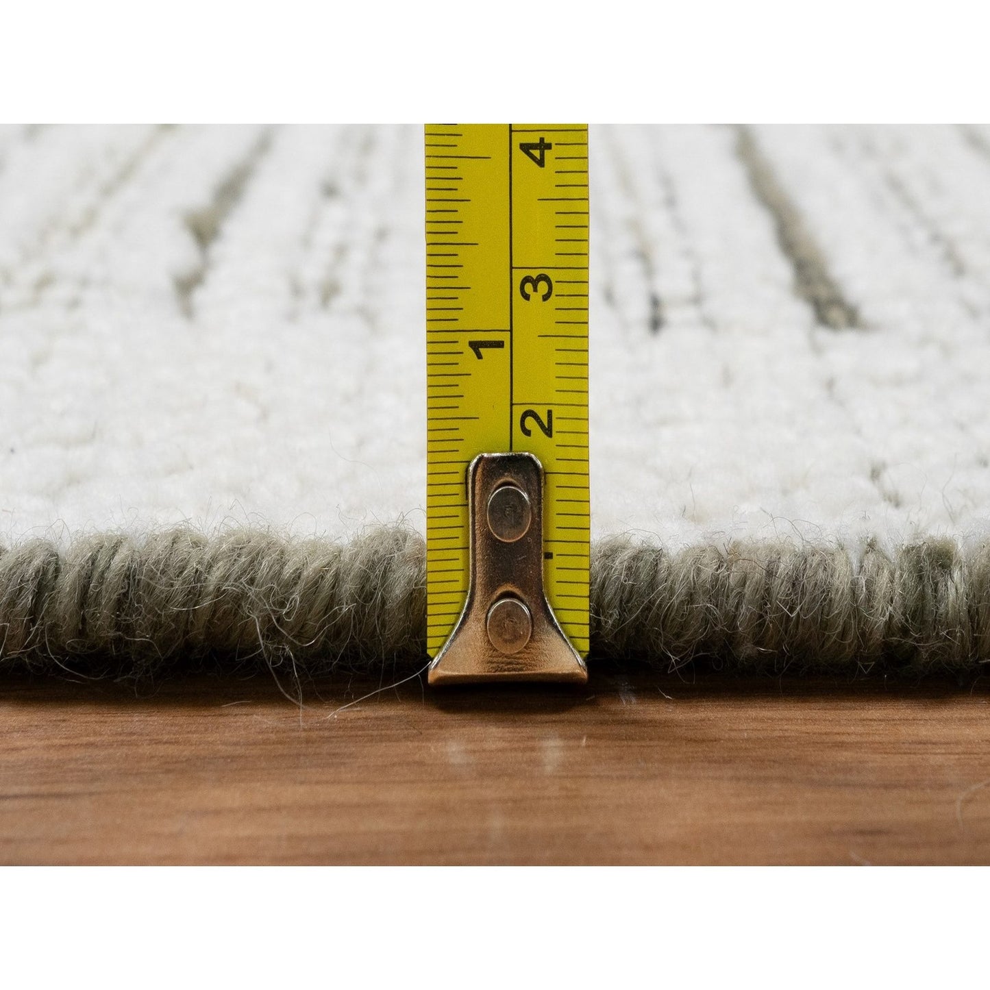7'9"X7'9" Ivory Natural Wool Round Rug Hand Woven Flat Weave With Pile
