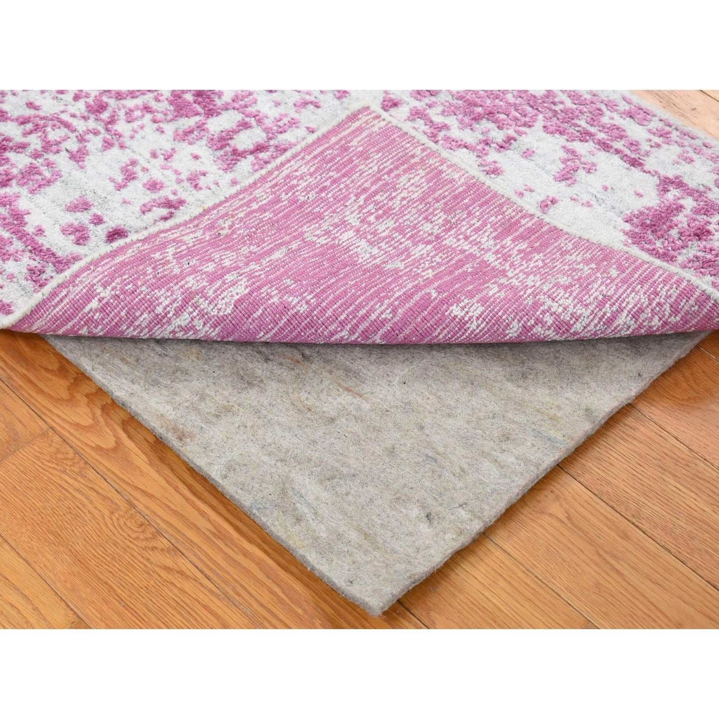 2'X3' Pink Fine Jacquard Hand Loomed Wool And Plant Based Silk Mat Rug