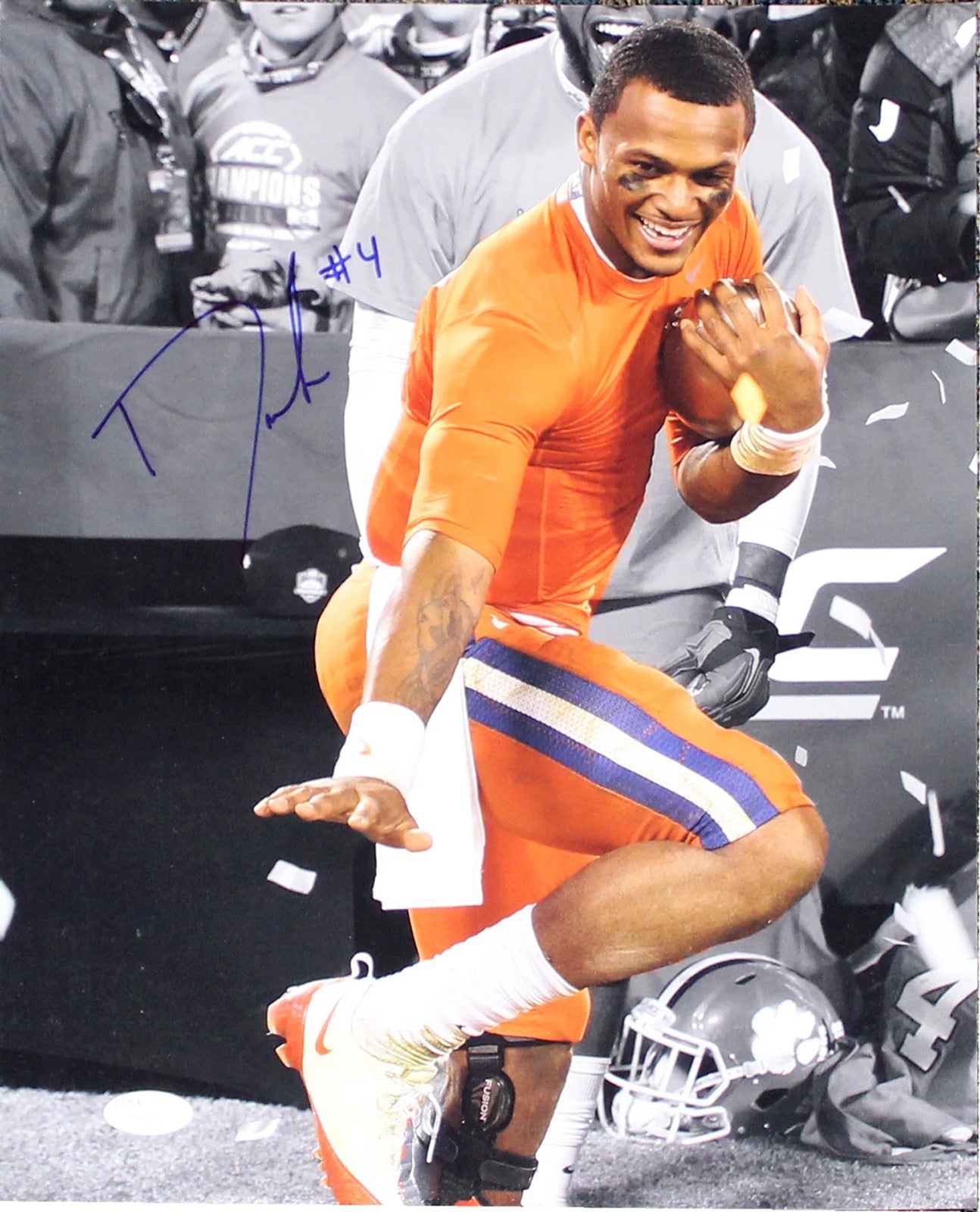DeShaun Watson Autographed 11x14 Photo (JSA)