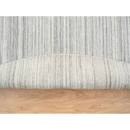 9'9"X9'9" Gray Hand Loomed Undyed Natural Wool Modern Design Round Rug