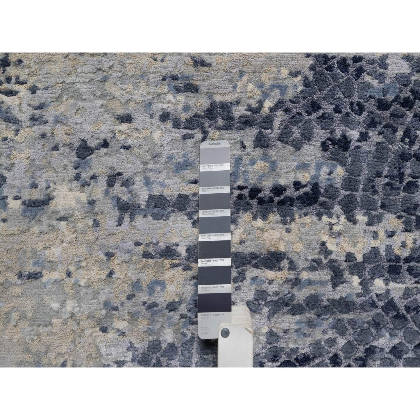 2'7"X8' Pewter Gray Modern Abstract Wool And Silk Hand Knotted Runner Rug
