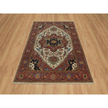 5'1"X7'2" Ivory Antiqued Heriz Re-Creation Hand Knotted Soft Wool Rug