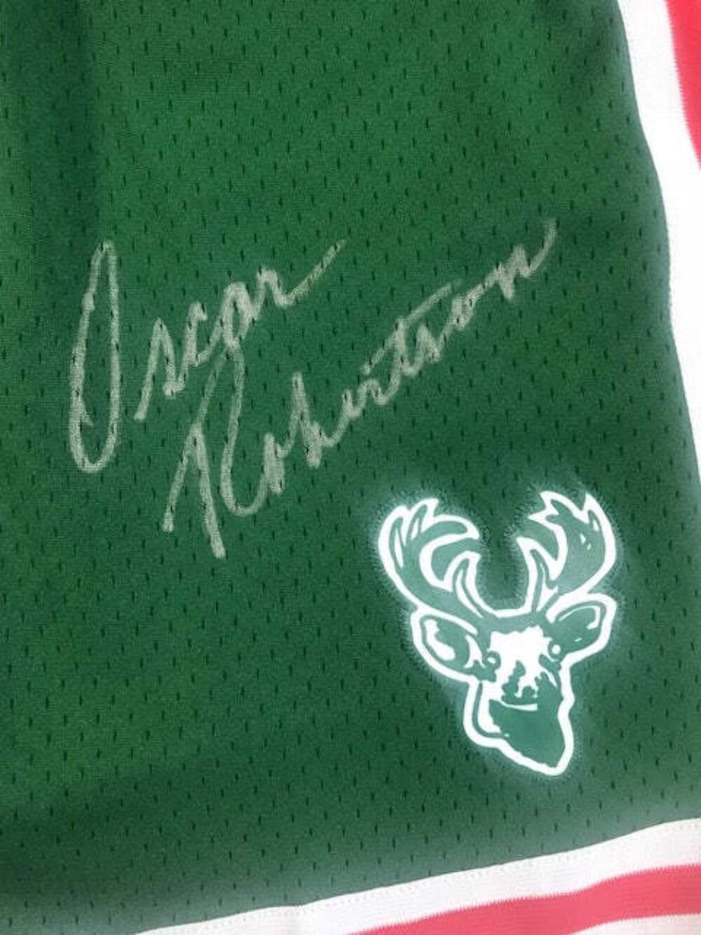 Oscar Robertson Autographed Mitchell & Ness Milwaukee Bucks Shorts (Psa)