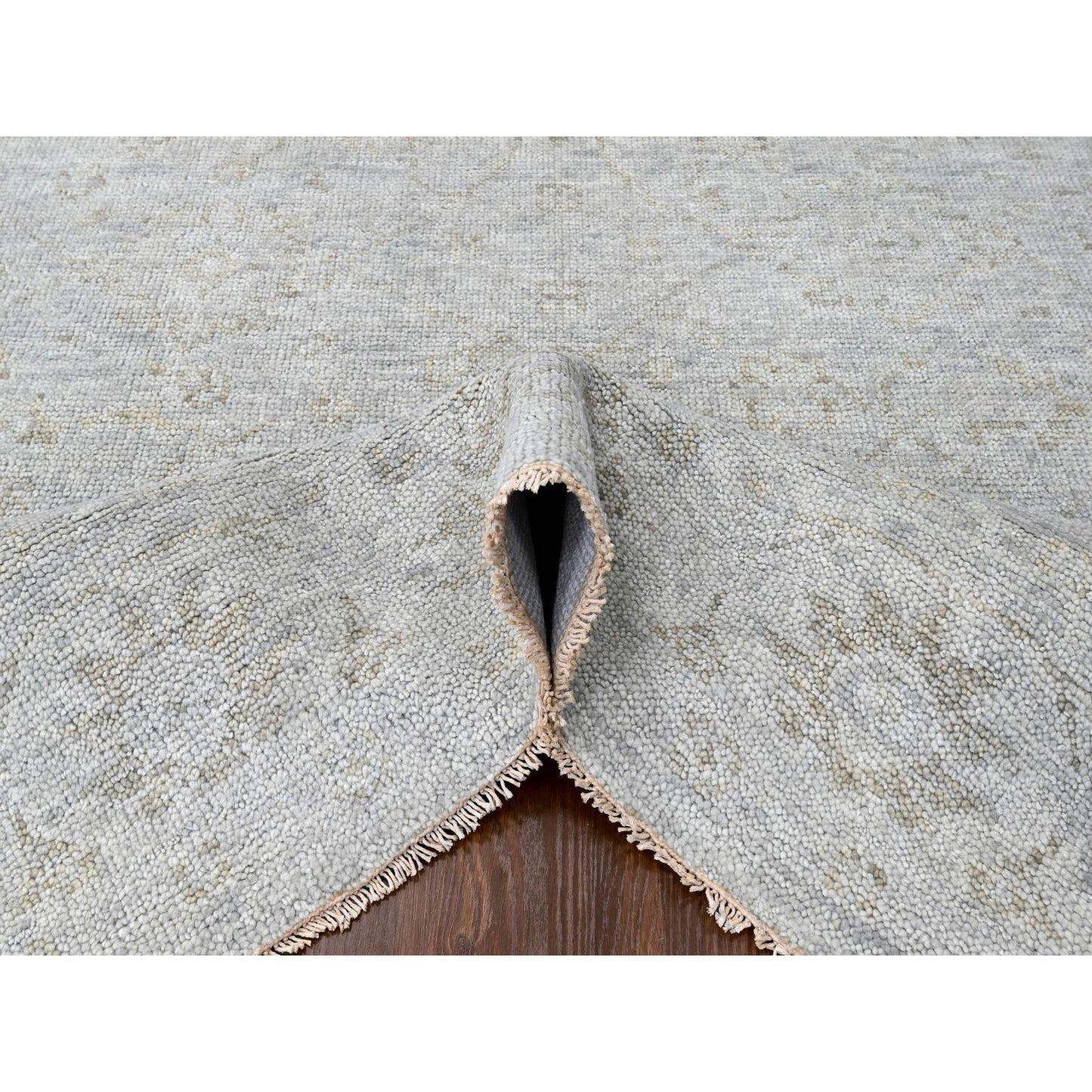 7'9"X9'8" Gray Supple Collection Hand Knotted Soft Wool Oushak Design Rug