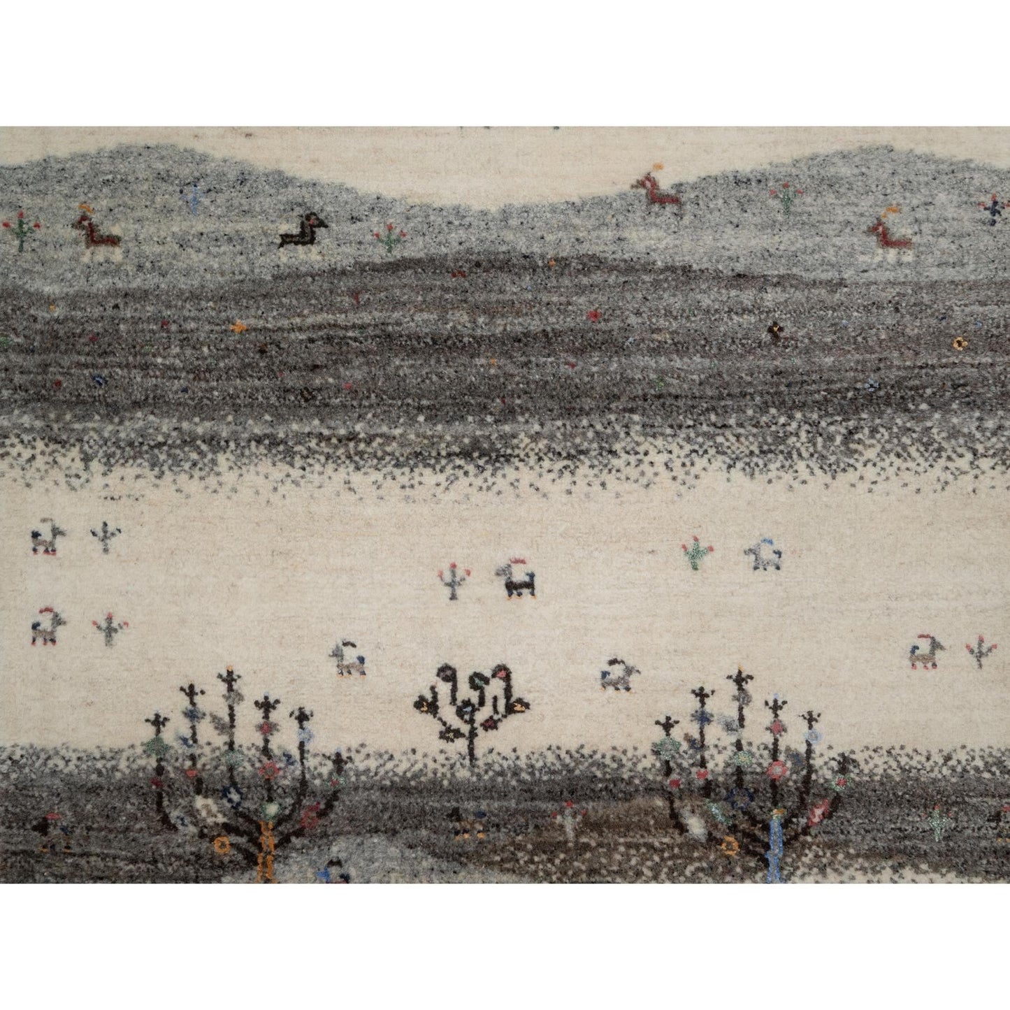 2'6"X9'10" White Lori Buft Animal Figurines Wool Hand Knotted Runner Rug