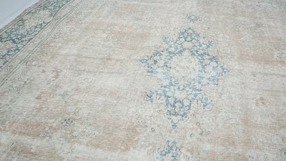 Semi-Antique Floral Distressed Oriental Rug 9X13