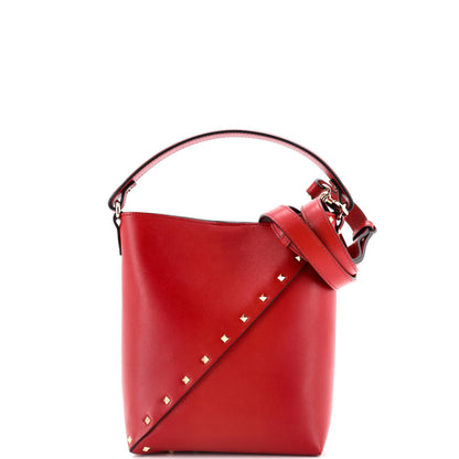 Valentino Garavani Rockstud Wispy Bucket Bag Leather Small