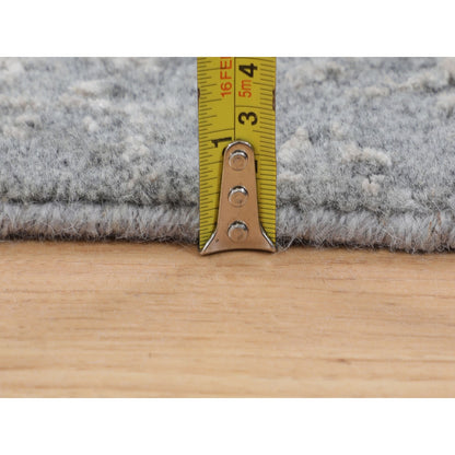 2'5"X10'2" Fine Jacquard Hand Loomed Modern Wool And Art Silk Runner Rug