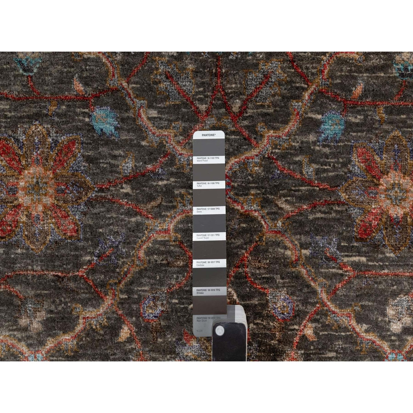 5'X7' Cedar Brown Leaf And Flower Design Hand Knotted Wool And Silk Rug