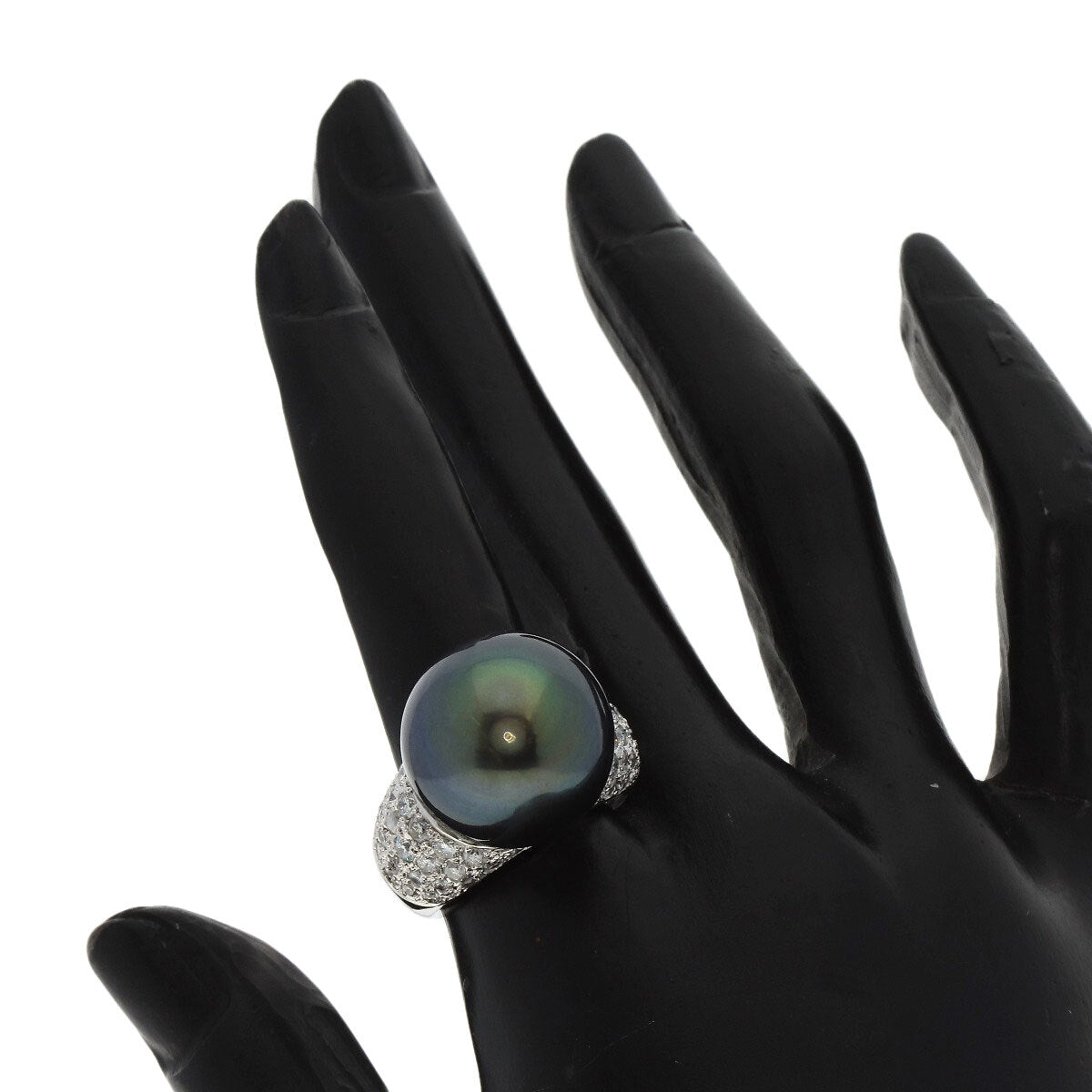 South Sea Black Pearl Pearl Diamond Ring Platinum