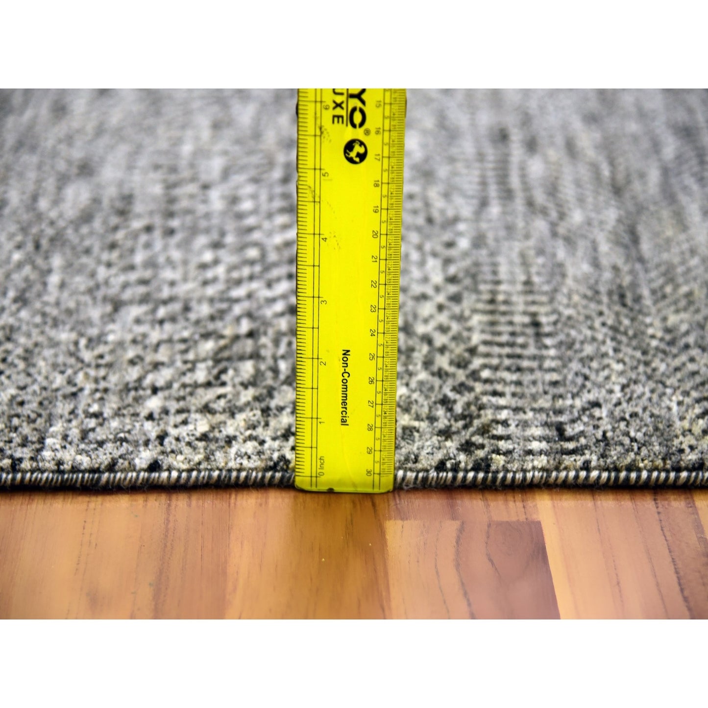 4'2"X6' Gray Modern Grass Design Natural Undyed Wool Hand Knotted Rug