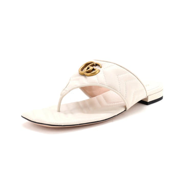 Gucci Women'S Marmont Thong Flat Sandals Matelasse Leather