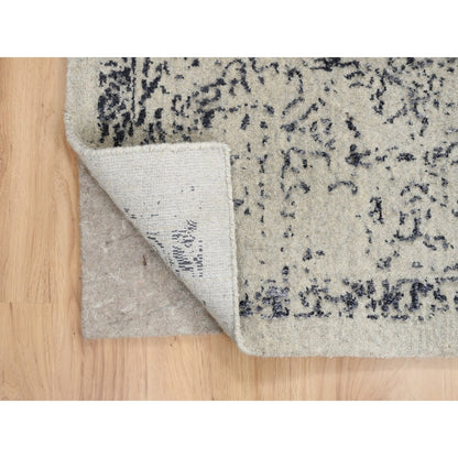 10'1"X10'1" Fine Jacquard Wool And Silk Hand Loomed Light Gray Square Rug