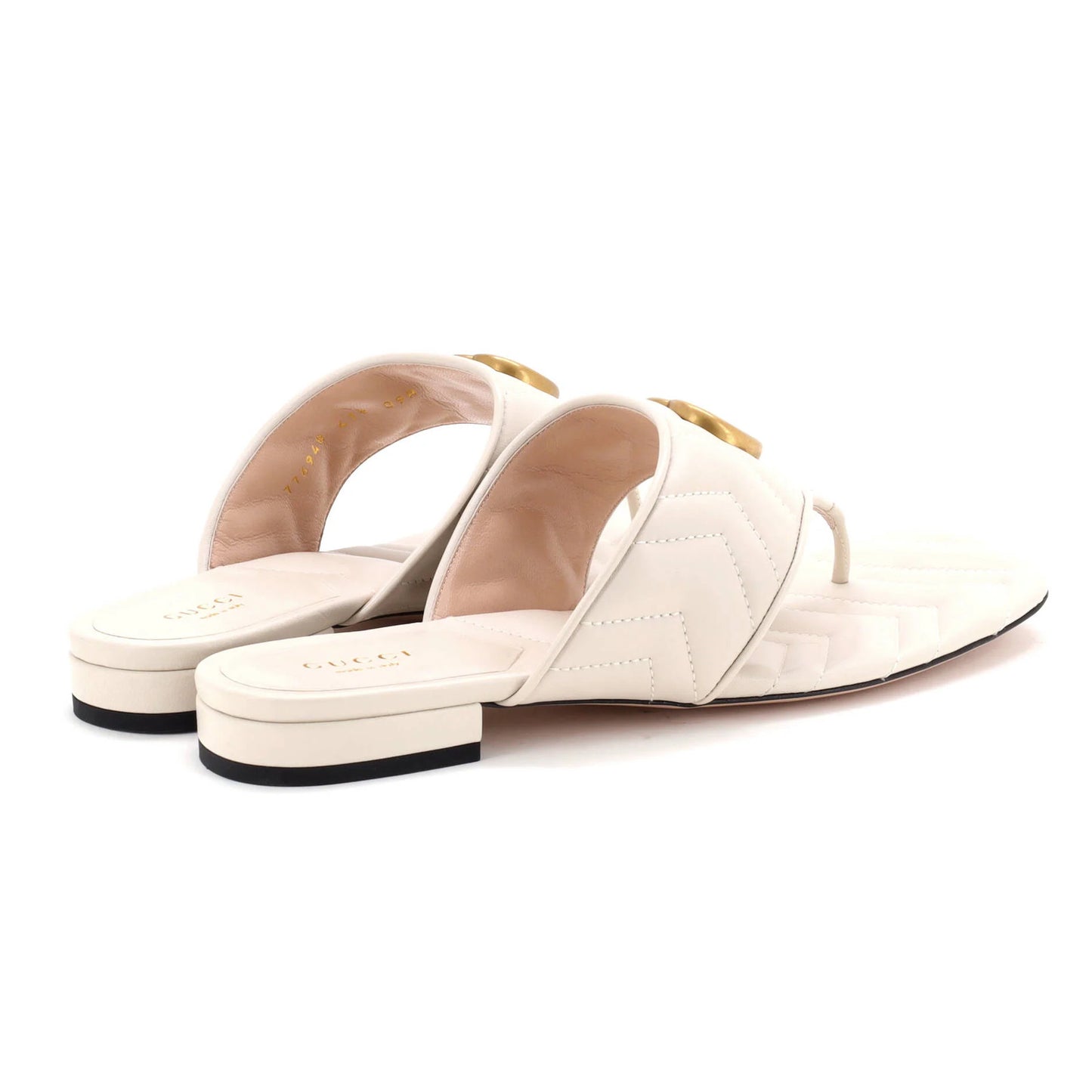 Gucci Women'S Marmont Thong Flat Sandals Matelasse Leather