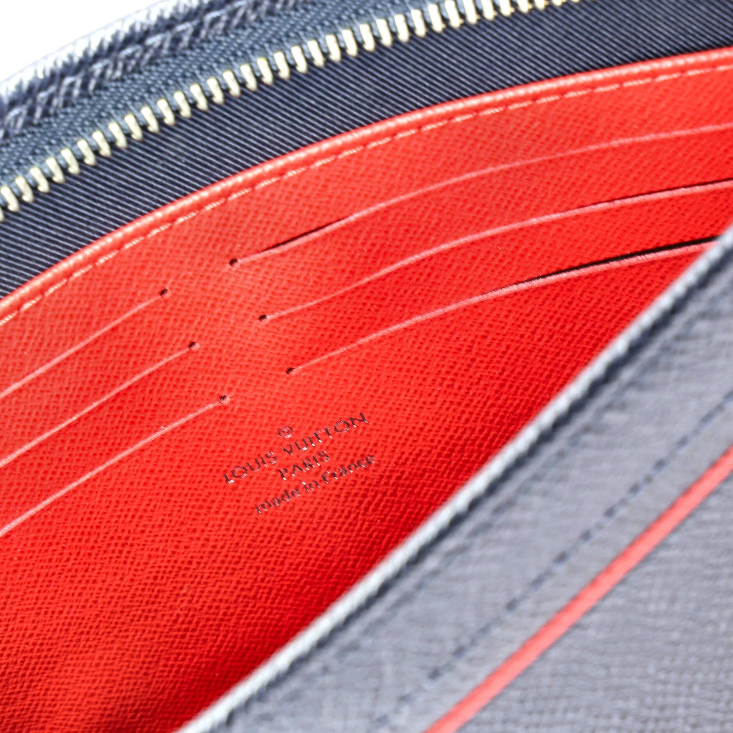 Louis Vuitton Pochette Voyage Taiga Leather Mm