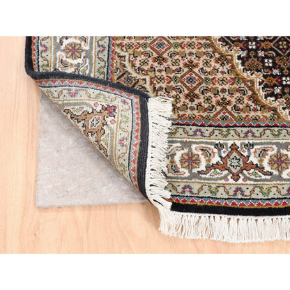 3'10"X6' Hand Knotted Tebraz Mahi Fish Medallion Design Wool And Silk Rug