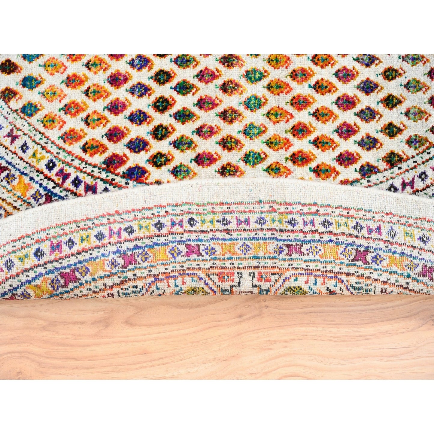 6'X6' Round Colorful Wool And Sari Silk Saroogh Hand Knotted Rug