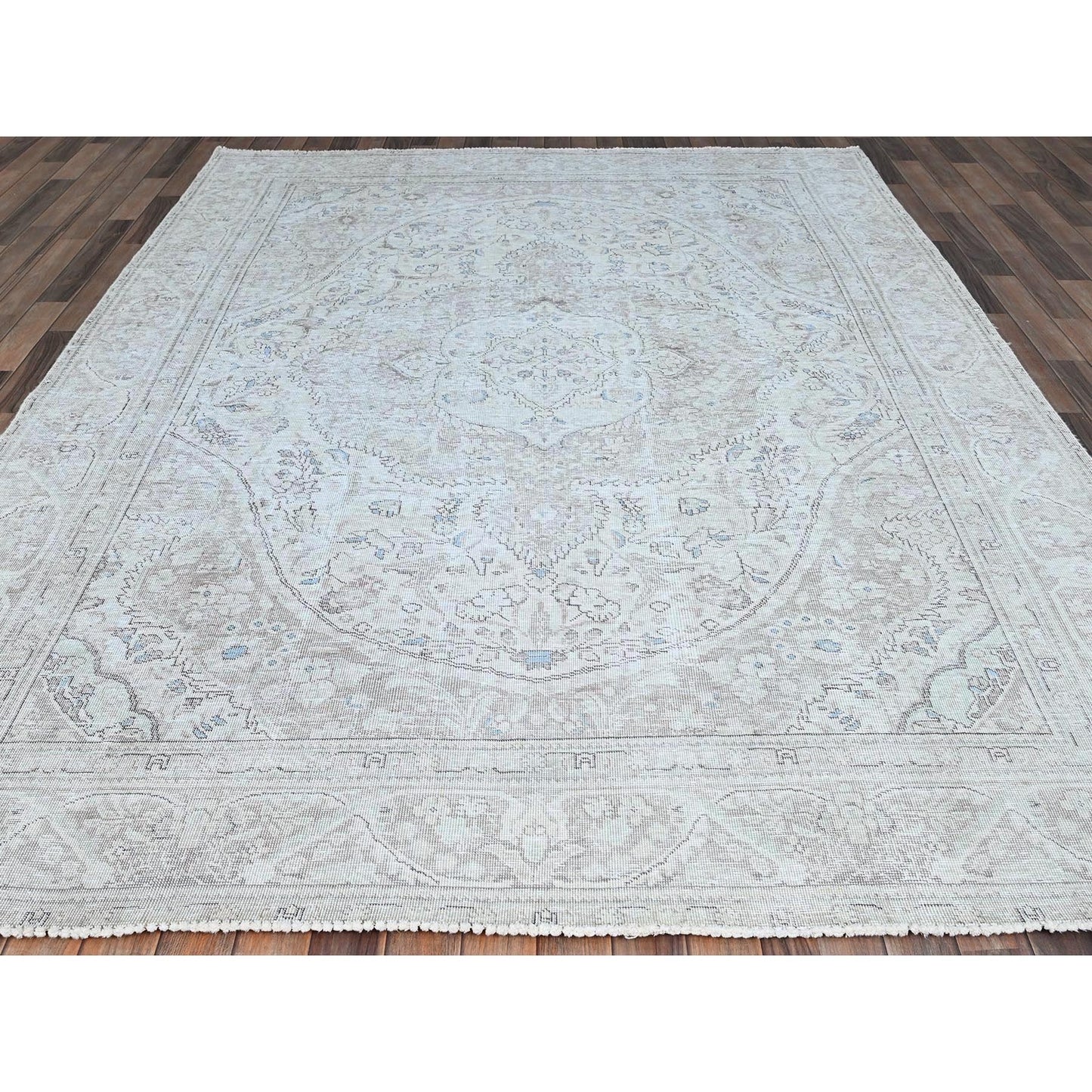 7'8"X10'4" White Wool Excellent Condition Sheared Low Oriental Rug