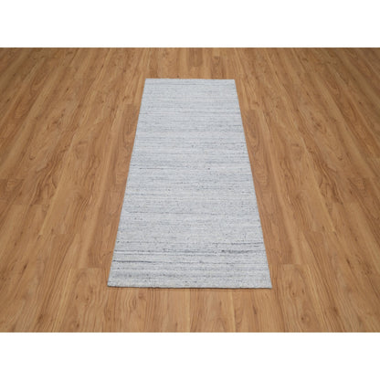 2'6"X6' White Plain Modern Striae Design Hand Loomed Pure Wool Runner Rug