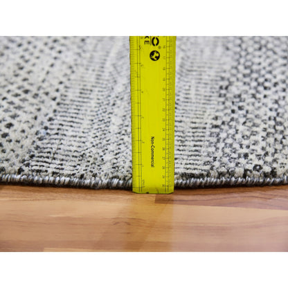 8'X8' Bright Gray Hand Knotted Grass Design Round Pure Undyed Wool Rug