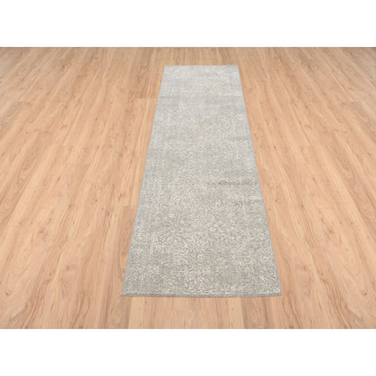 2'5"X7'10" Beige Fine Jacquard Wool And Silk Hand Loomed Runner Rug
