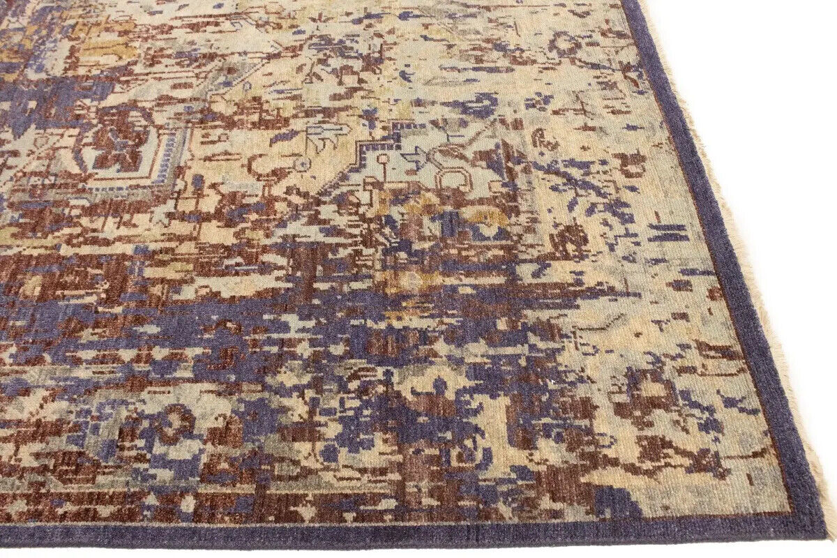 Distressed Floral Heriz Serapi Oriental Rug