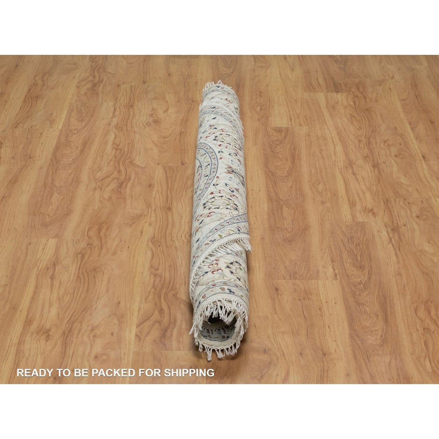 6'X6' Ivory Hand Knotted Nain With Flower Design Wool And Silk Round Rug