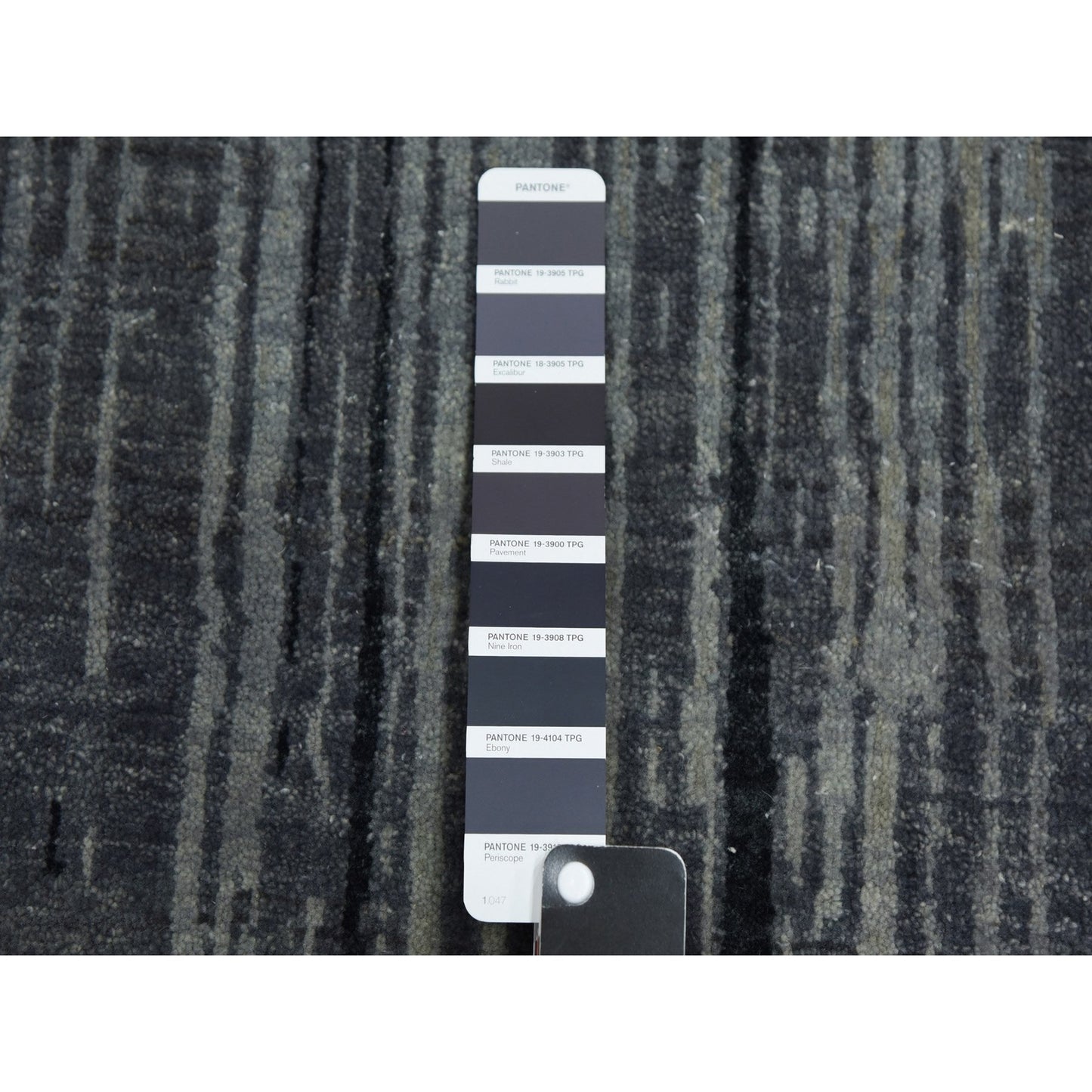 7'10"X8'1" Gray And Black Wool Hand Knotted Modern Ombre Design Round Rug