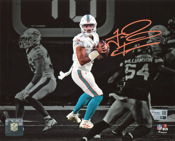 Tua Tagovailoa Autographed 8X10 Photo