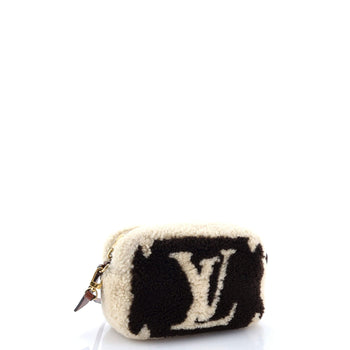 Louis Vuitton Beach Pouch Monogram Giant Teddy Fleece