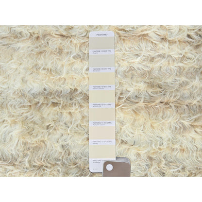 2'6"X8' Ivory Moroccan Berber Extra Soft Wool Hand Knotted Runner Rug