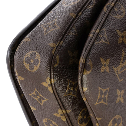 Louis Vuitton Pochette Metis Monogram Canvas