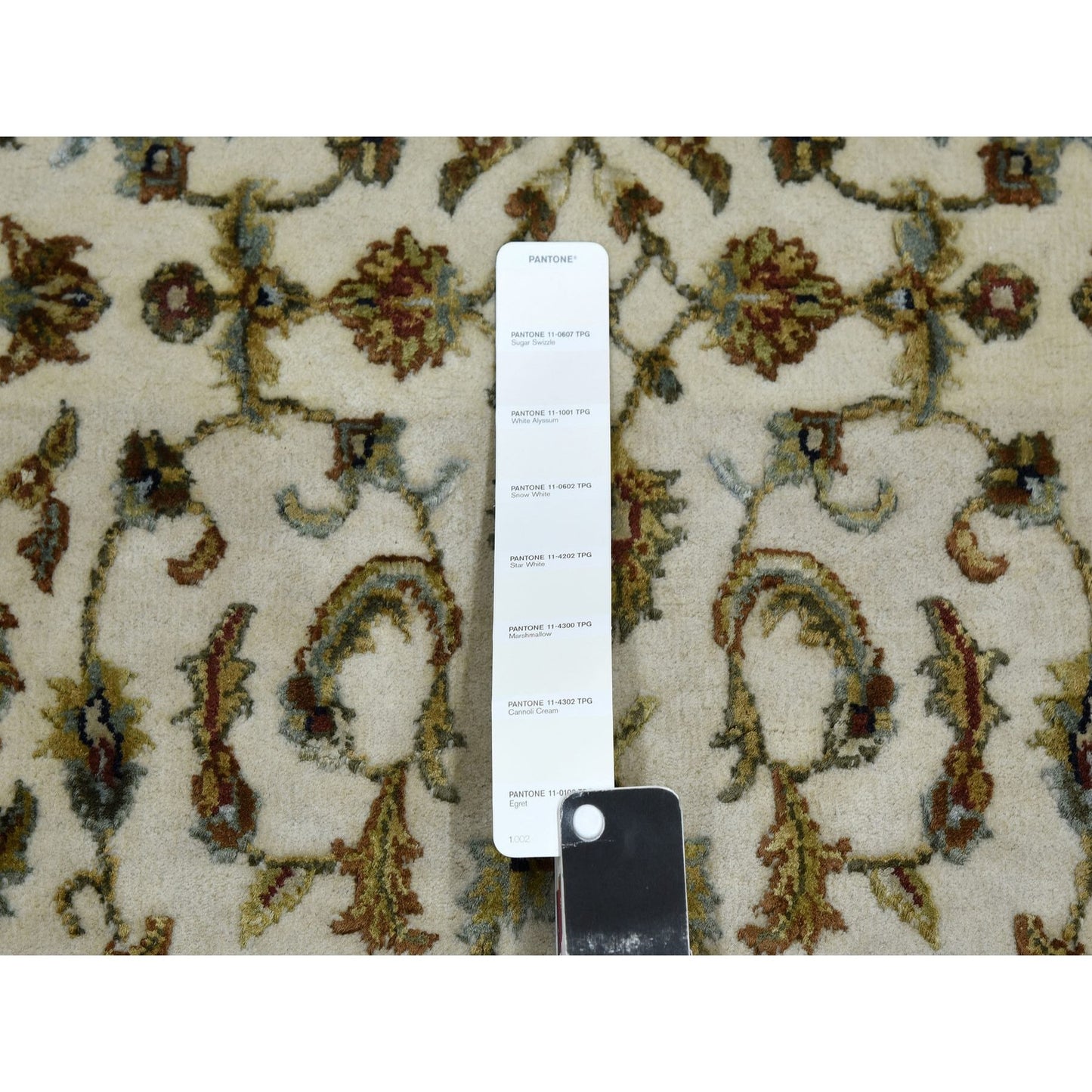 2'6"X8'2" Ivory Wool And Silk Hand Knotted Rajasthan Design Runner Rug