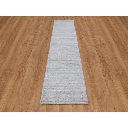 2'6"X10' White Hand Loomed Plain Modern Striae Design All Wool Runner Rug