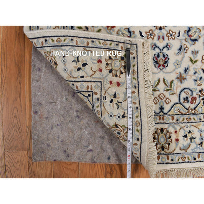 2'9"X10'2" Floral White Nain Hand Knotted 250 Kpsi Soft Wool Runner Rug