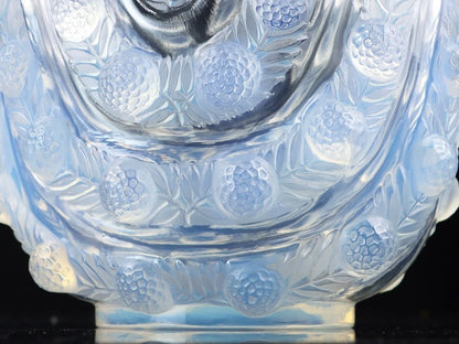 R. Lalique Vichy 1937 Opalescent Glass Vase Signed France W/Box Antique