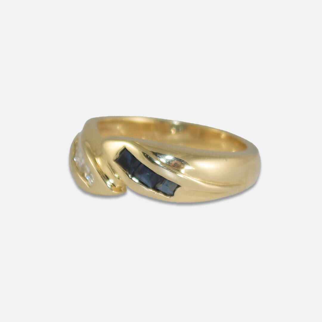 14K Yellow Gold Blue Stone & Diamond Ring 0.15Ct