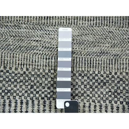 5'X5' Silver Gray Undyed Wool Hand Knotted Modern Grass Design Round Rug