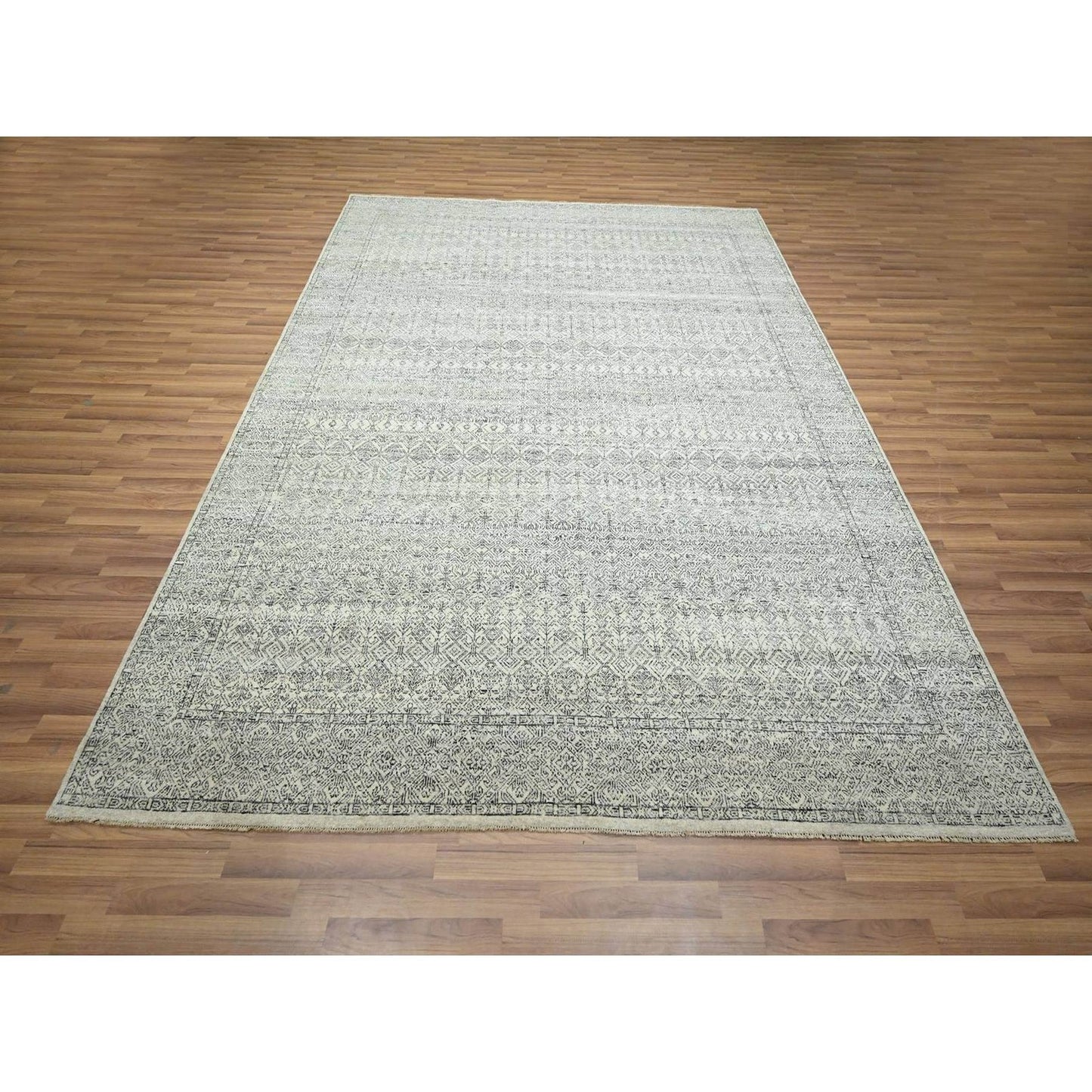 8'2"X10' Ivory Repetitive Tree Design Natural Wool Hand Knotted Rug