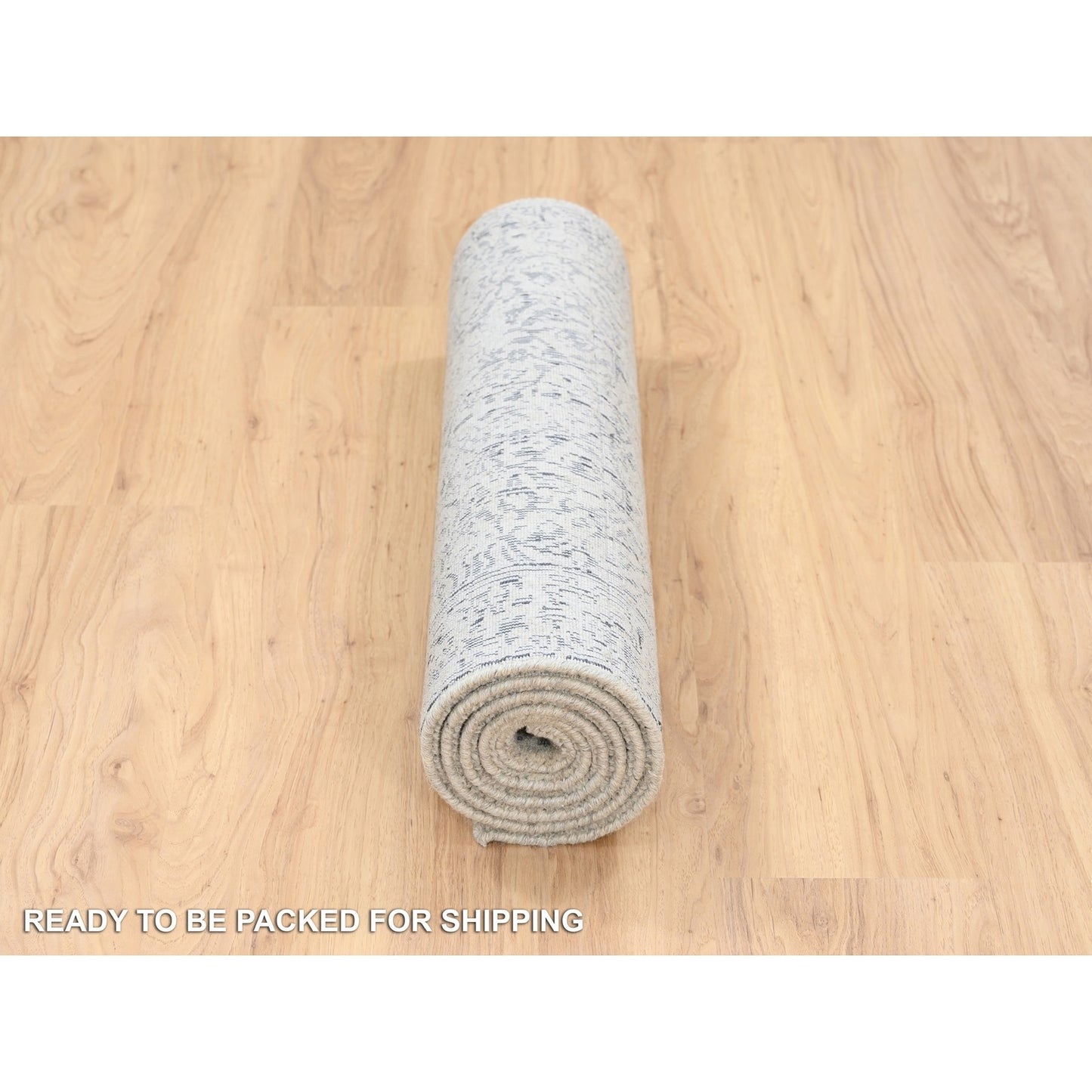 2'6"X6' Hand Loomed Light Gray Fine Jacquard Wool And Art Silk Runner Rug