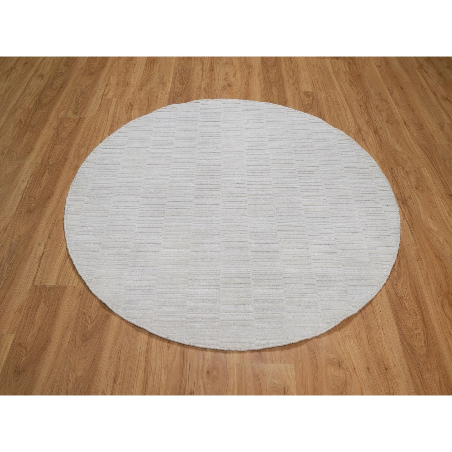 Ivory Hand Loomed 5'x5' Modern Soft Wool Striae Plain Round Design Rug