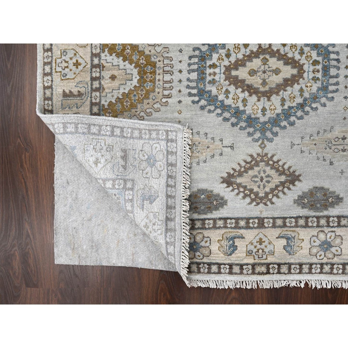 5'1"X6'10" Gray Zoroastrian Village Inspired Pure Wool Hand Knotted Rug